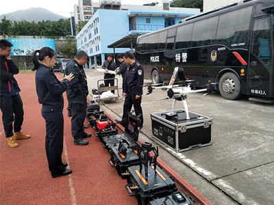 福州巡特警 特種裝備無人機(jī)正式列裝啟用